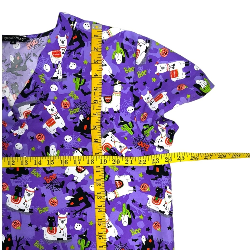 Cassandra O Scrub Top Llama’s Halloween Theme V Neck Short Sleeve Purple XL - Picture 10 of 16
